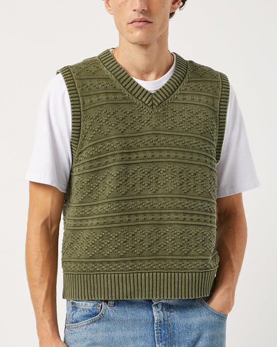 Jacquard Vest - Army-Vest-Alpafina-Corridor