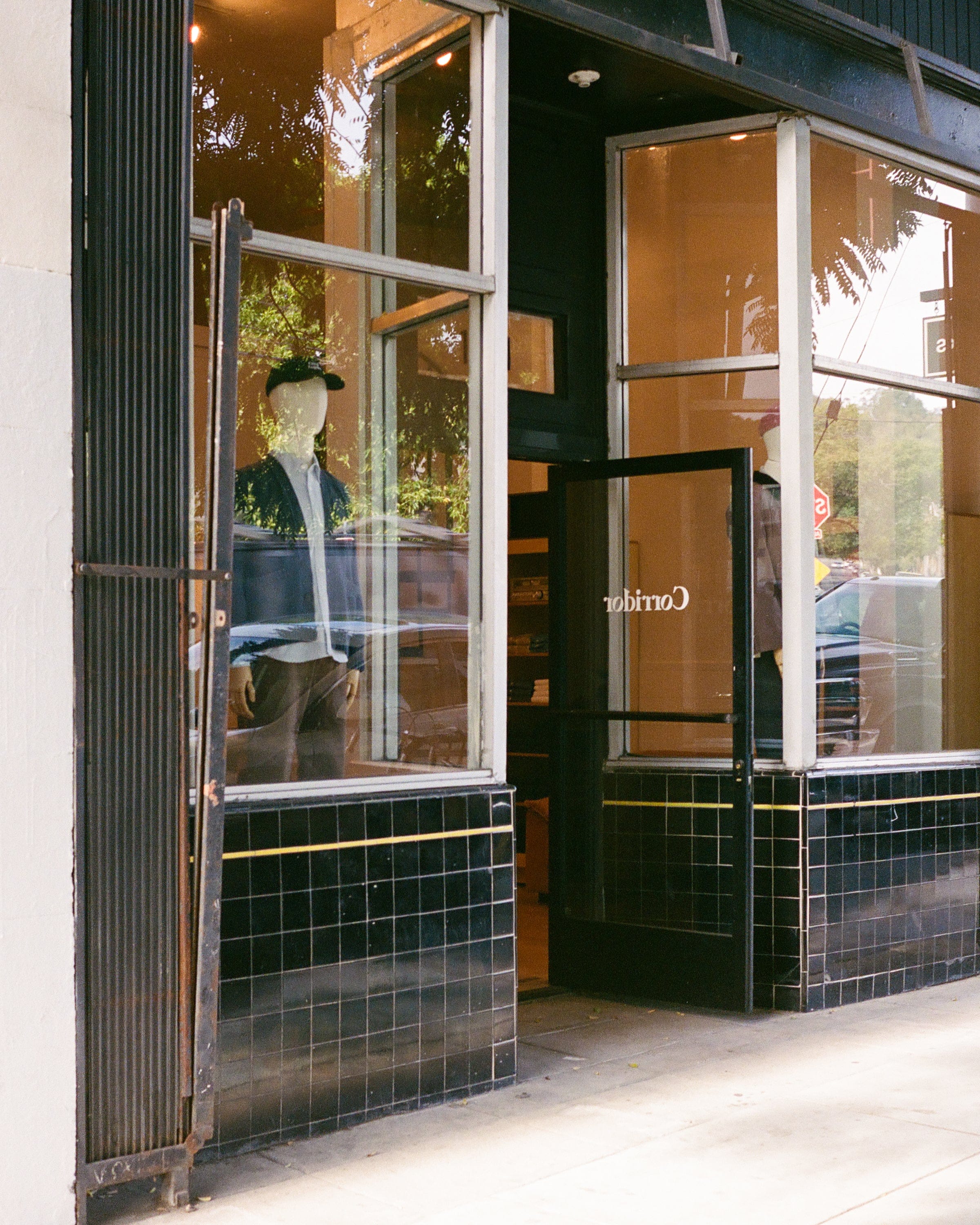 Corridor store 7